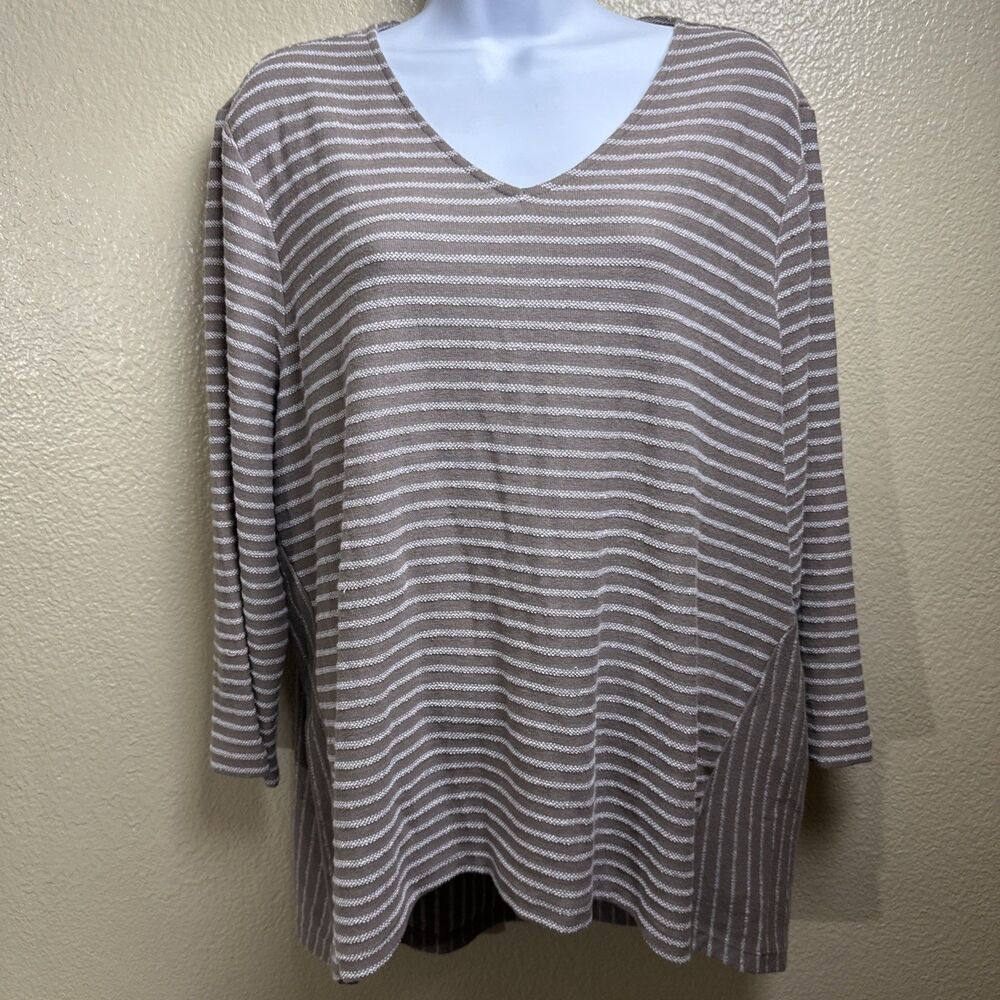 Chicos Size 3 Womens Gray Striped‎ V-Neck 3/4Sleeve Shirt Hi-low  Brown